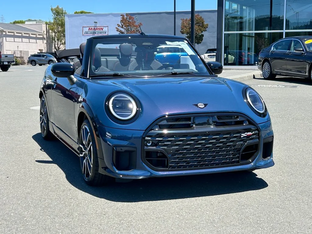New 2026 Indigo Sunset Blue Metallic MINI Iconic image 7