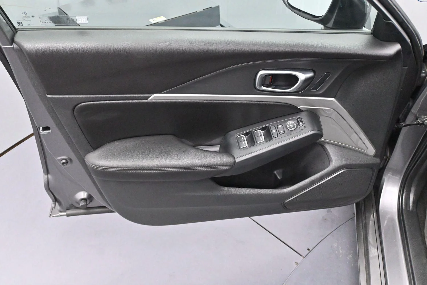 Used 2023 Liquid Carbon Metallic Acura Base image 9