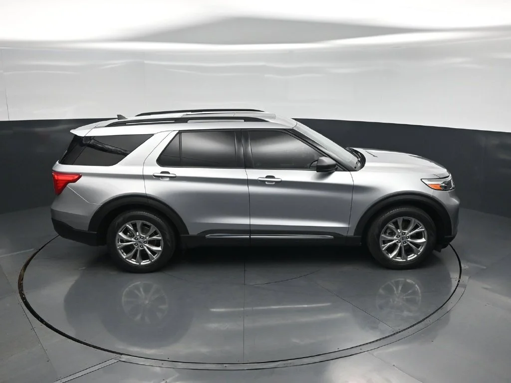 Used 2021 Silver Ford XLT image 34