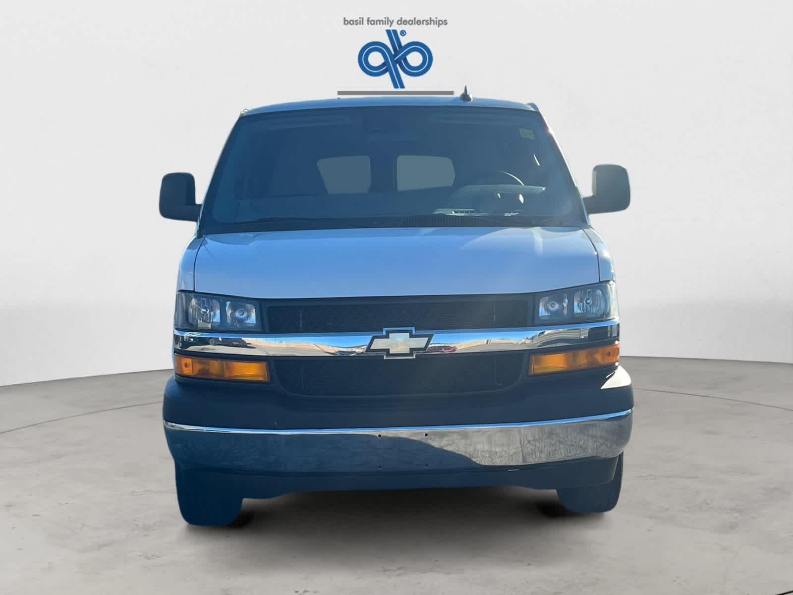 Used 2023 Summit White Chevrolet LT image 9