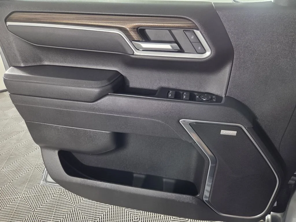 Used 2025 Sterling Gray Metallic Chevrolet RST image 23