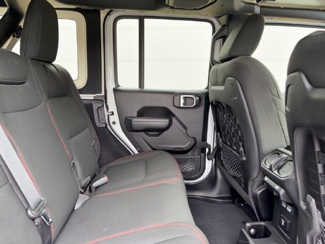 Used 2022 White Jeep Unlimited Rubicon image 30
