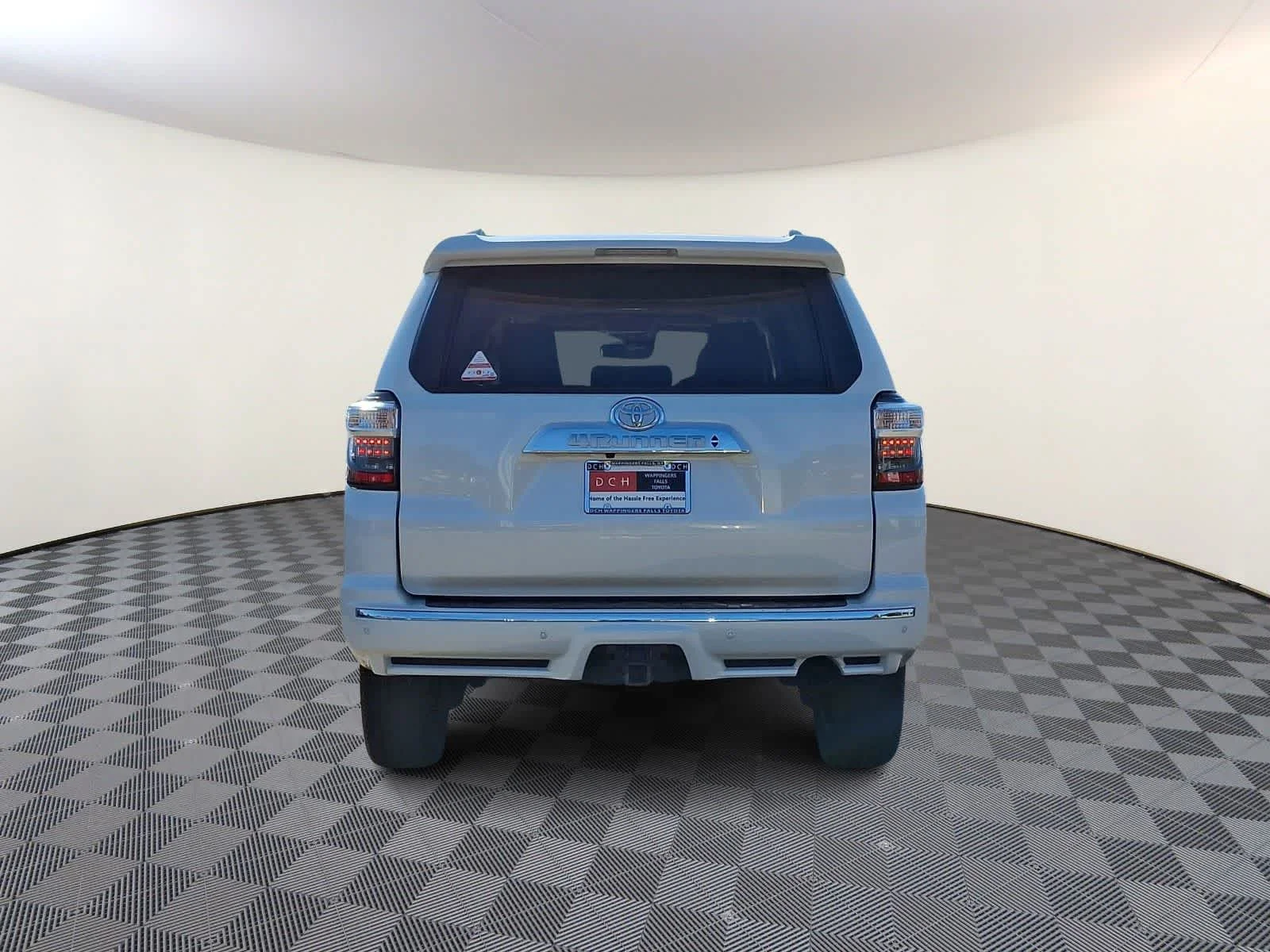 Certified Used 2023 Blizzard Pearl Toyota Limited image 7