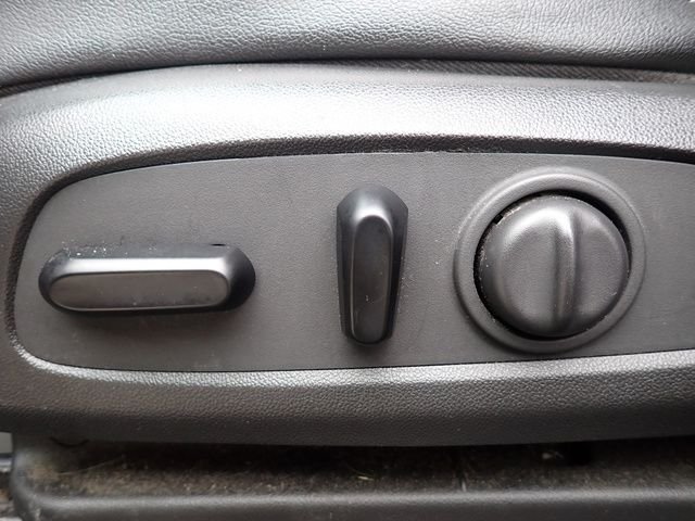 Used 2021 White Buick Preferred image 19