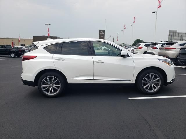 Used 2024 White Acura Technology Package image 4
