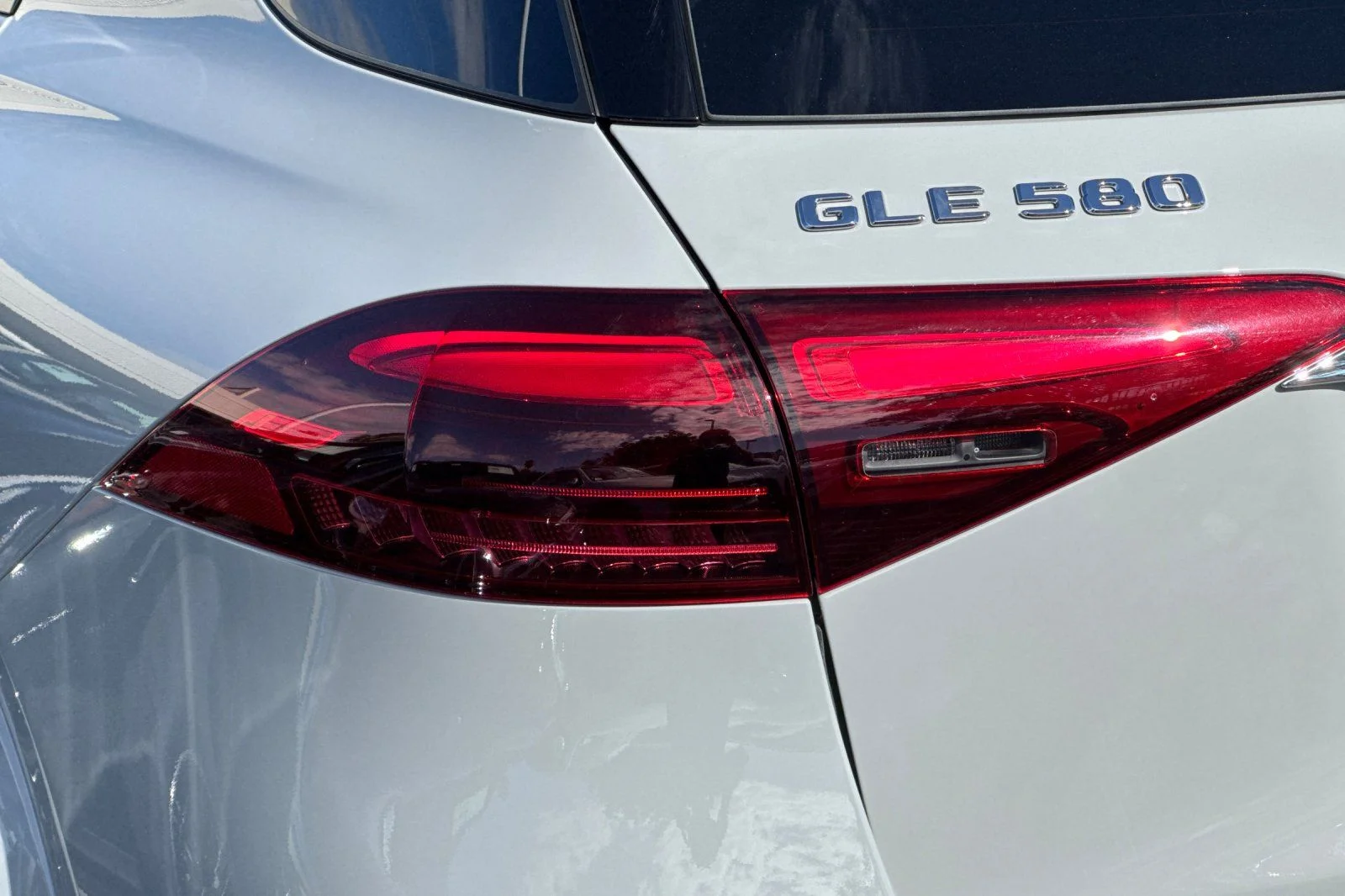 New 2026 MANUFAKTUR Alpine Grey Mercedes-Benz GLE 580 image 7