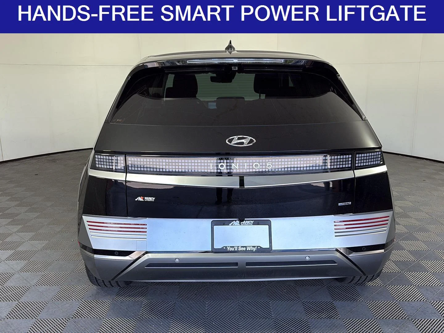 Used 2024 Abyss Black Hyundai Limited image 6