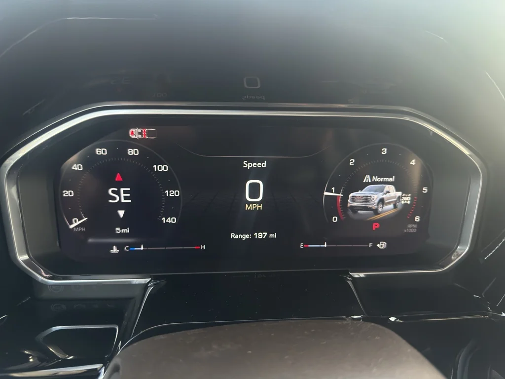 New 2026 Glacier White Tricoat GMC SLT image 30