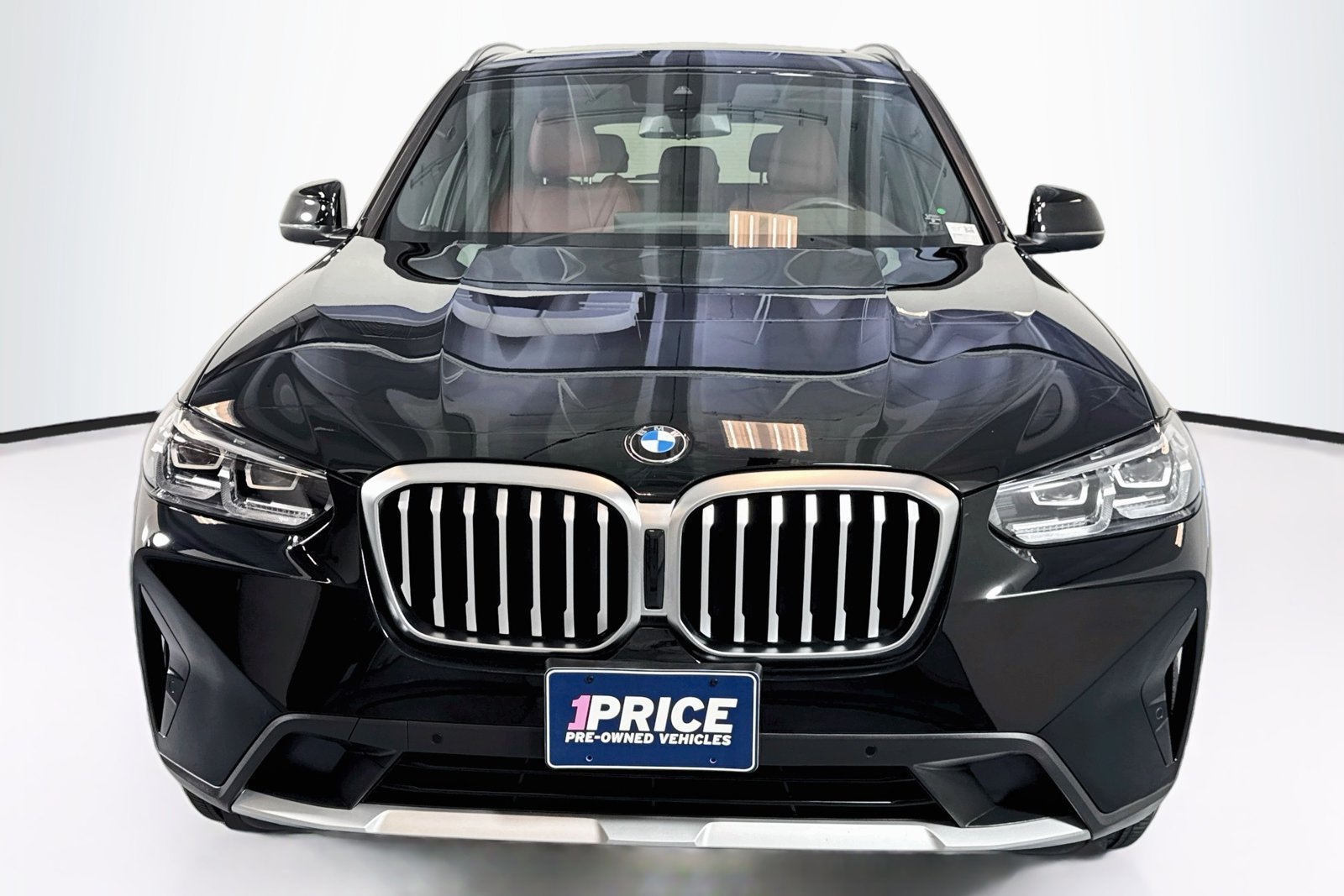 Used 2023 Jet Black BMW sDrive30i image 2