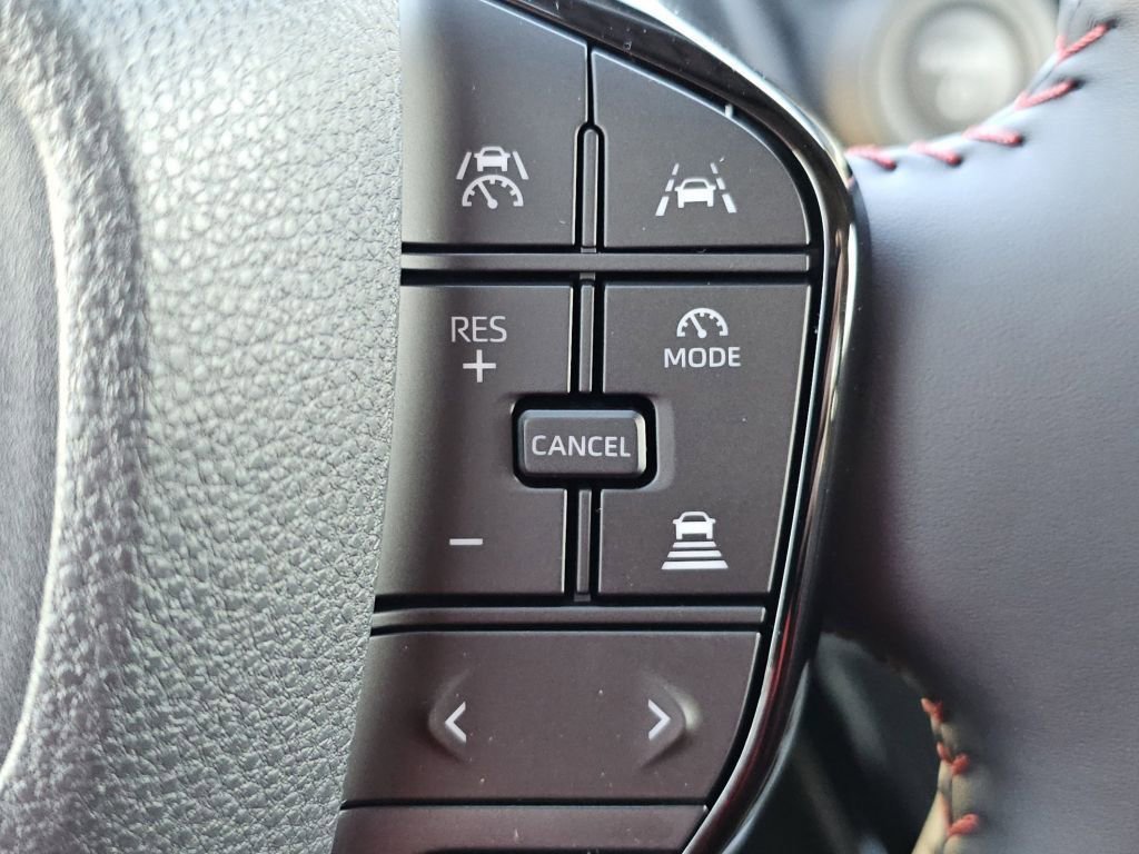 2026 Toyota Prius Plug-in Hybrid SE - Photo 13