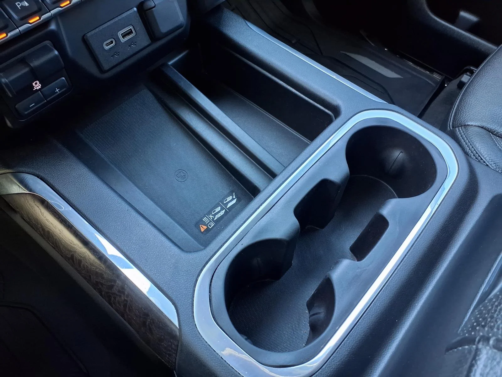 Used 2019 White GMC Denali image 6