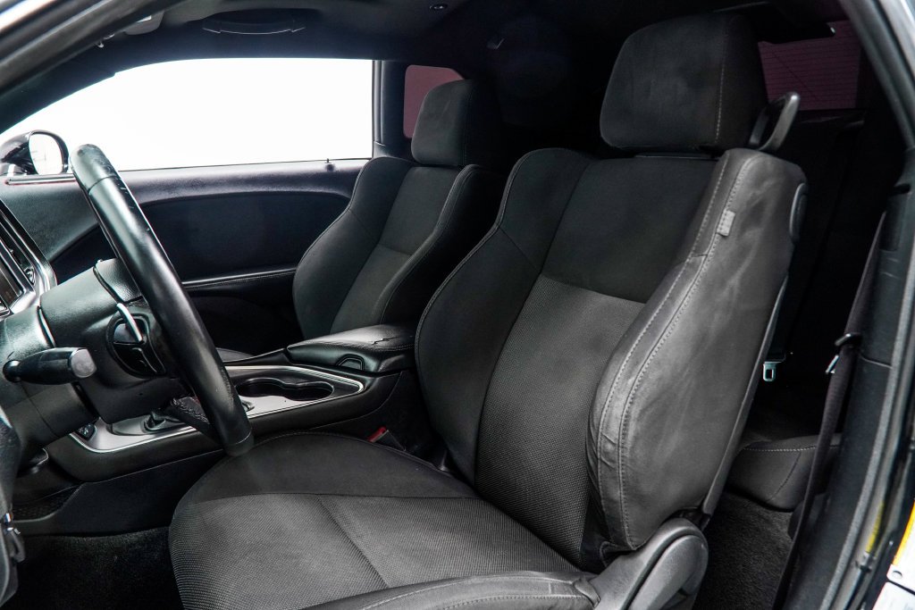 Used 2015 Black Dodge R/T Scat Pack image 36