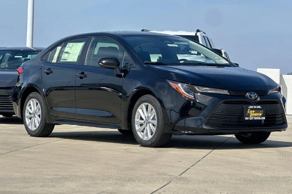 New 2027 Inked Toyota  LE image 2