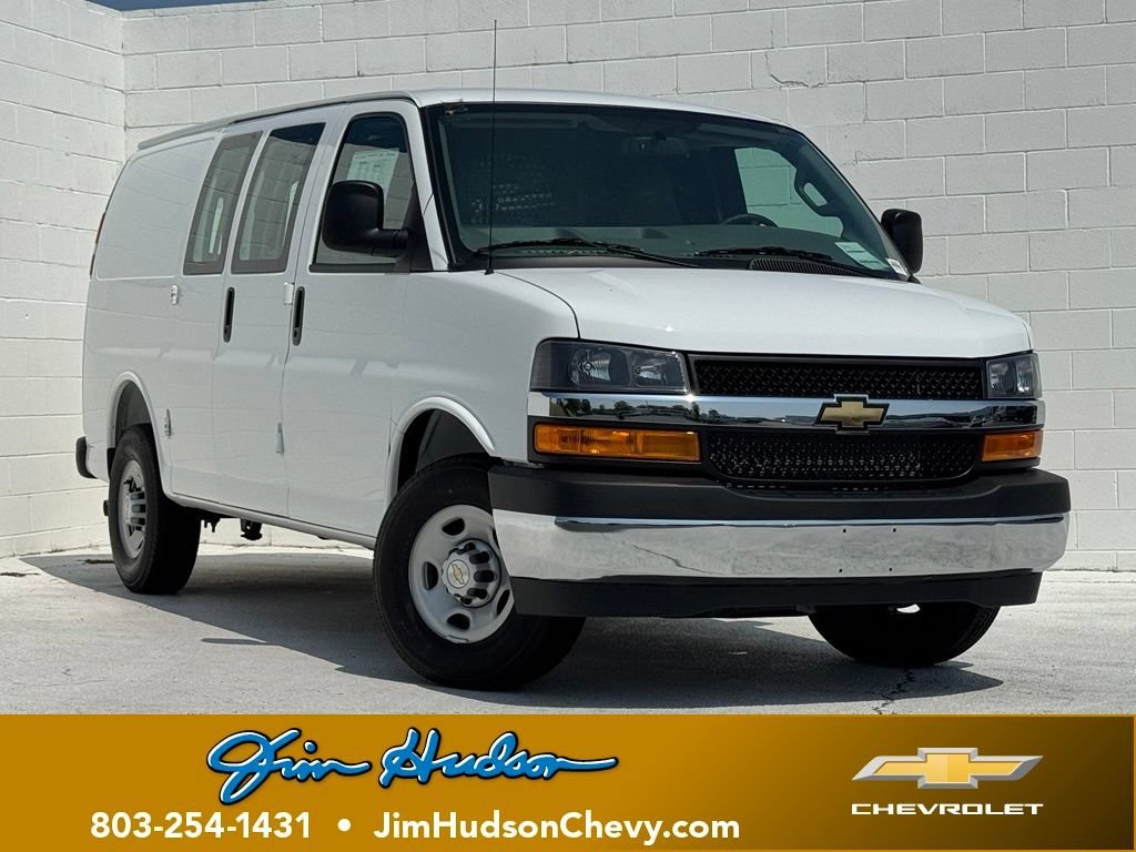 New 2026 Summit White Chevrolet WT image 1