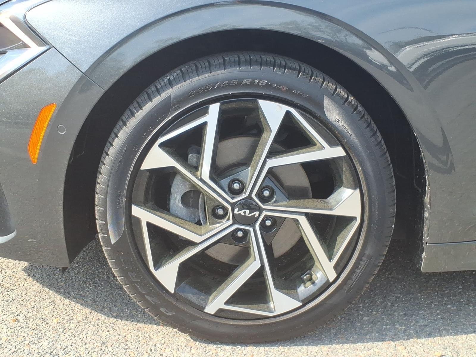 Used 2025 Interstellar Gray Kia EX image 4