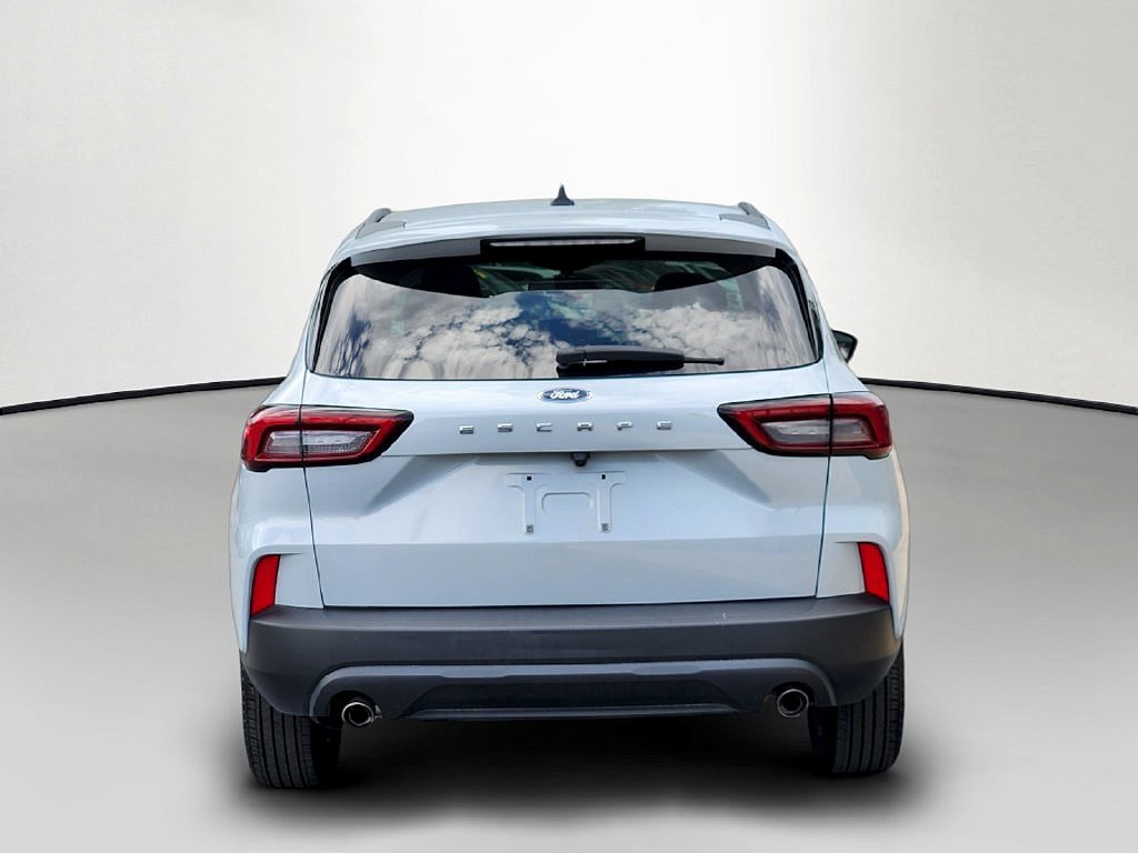 Used 2025 Silver Ford ST-Line image 6