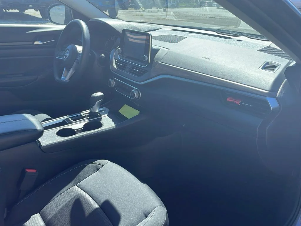 2025 Nissan Altima SV - Photo 20