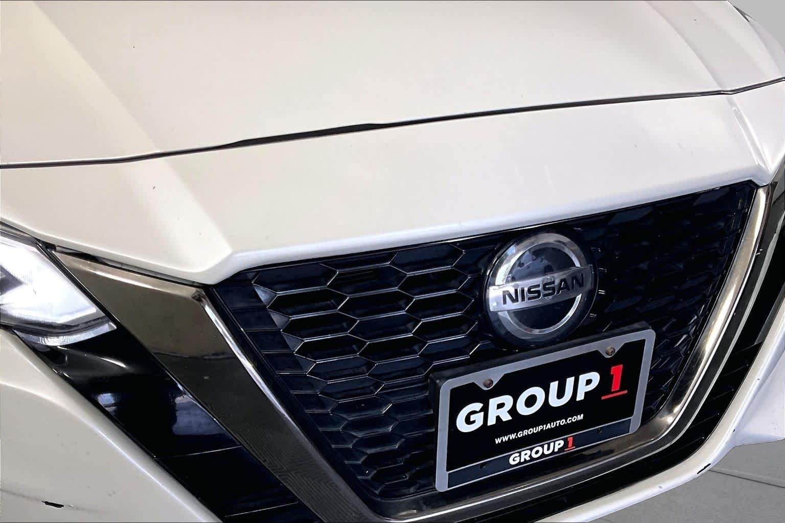 Used 2020 Pearl White Tricoat Nissan 2.5 SR image 28