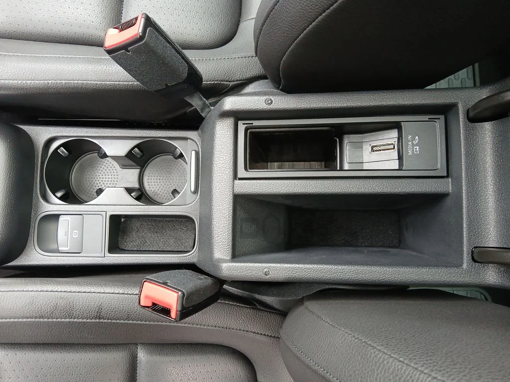 Used 2015 Gray Volkswagen SEL image 27