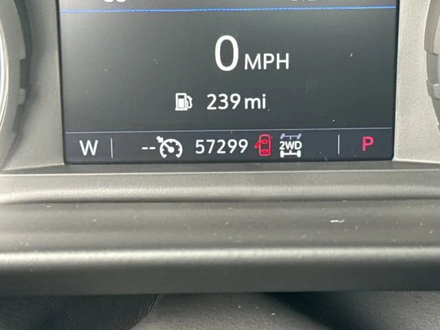Used 2021 SUMMIT WHITE Chevrolet Z71 image 19