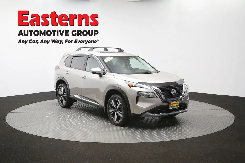 Used 2023 Gold Nissan SL image 52