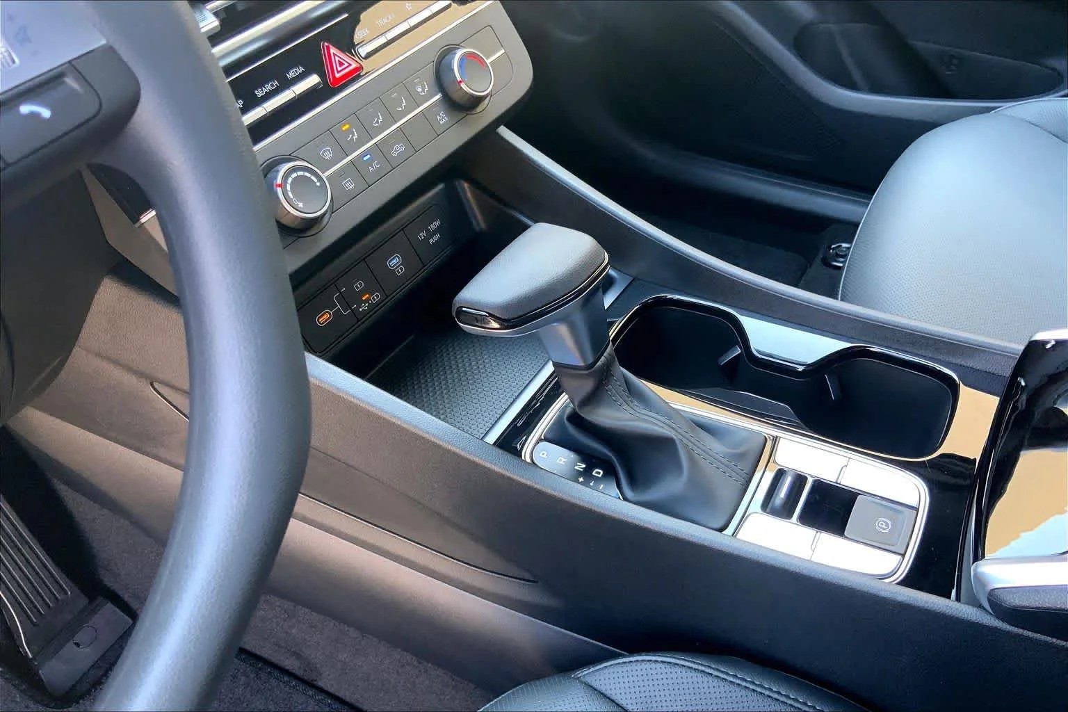 New 2027 Atlas White Hyundai SE image 8