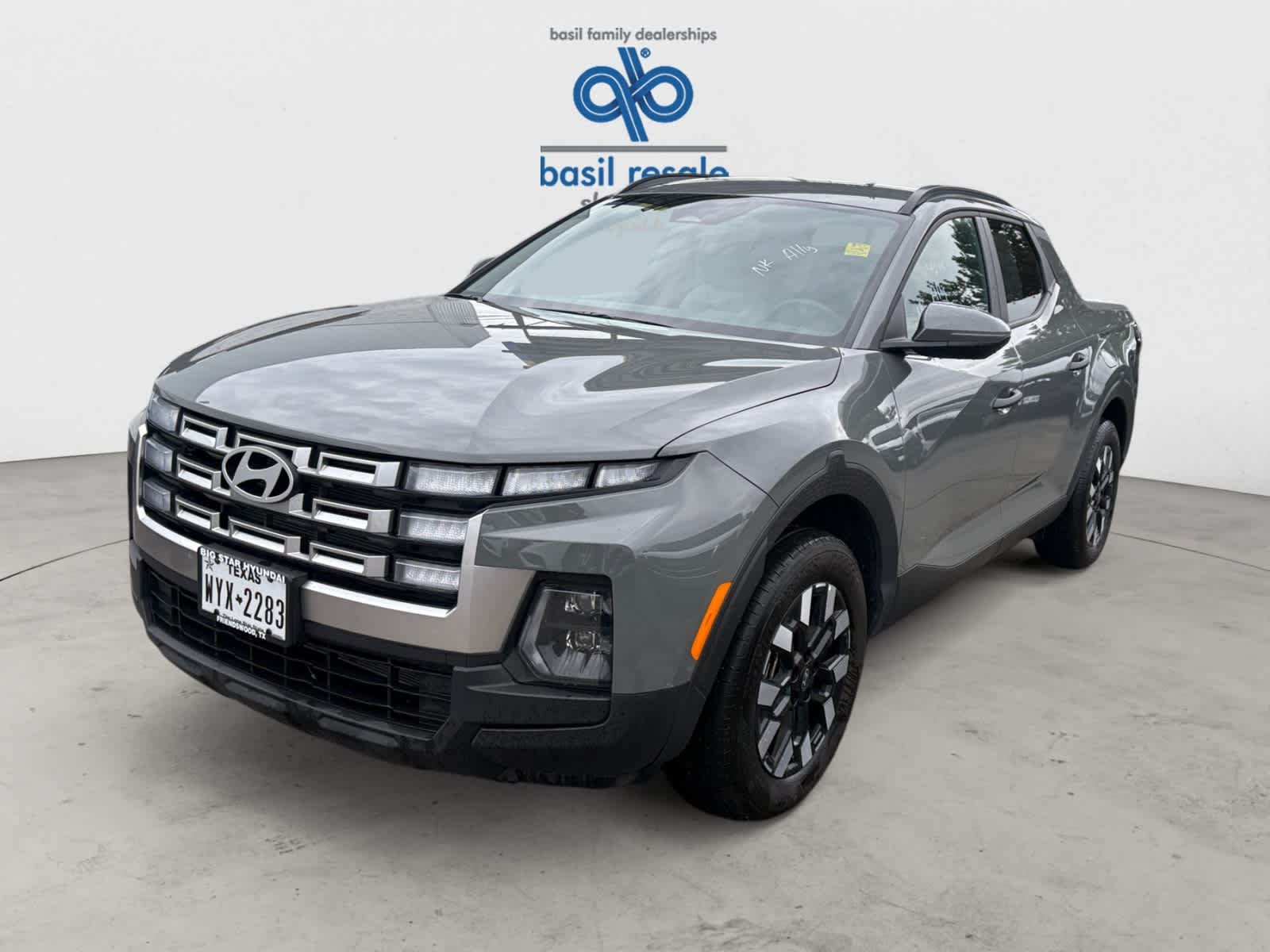 Used 2025 Hampton Gray Hyundai SEL image 2