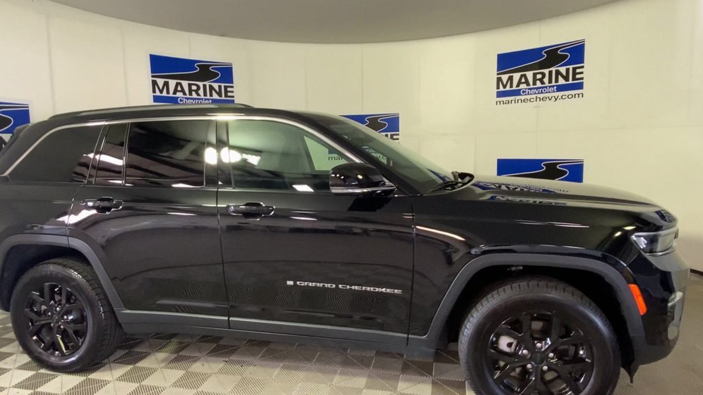 Used 2024 Black Jeep Limited 4x2 image 3