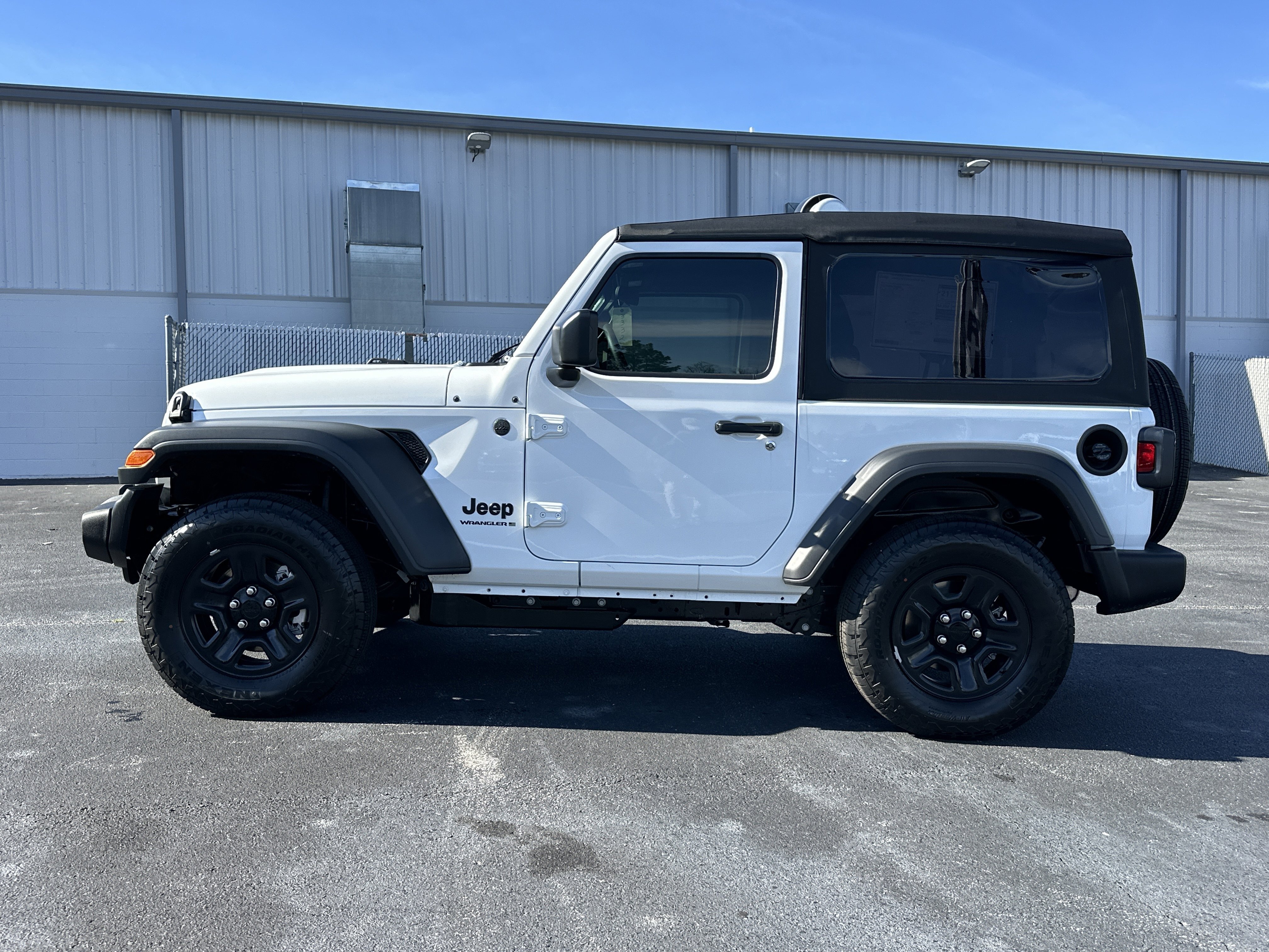 New 2026 Bright White Clear-Coat Exterior Paint Jeep Sport image 5