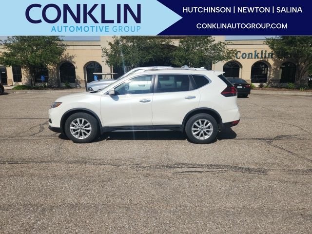 2020 Nissan Rogue SV FWD's photo