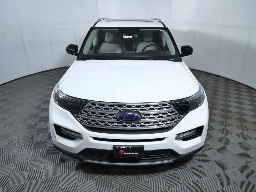 Used 2022 White Ford Limited image 3