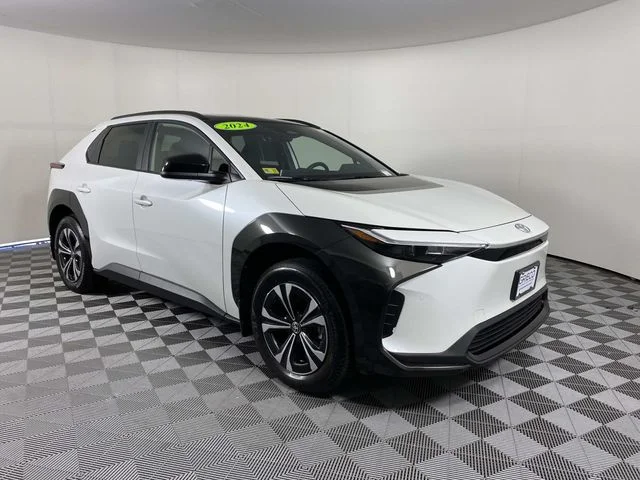 Used 2024 Beige Toyota XLE image 1