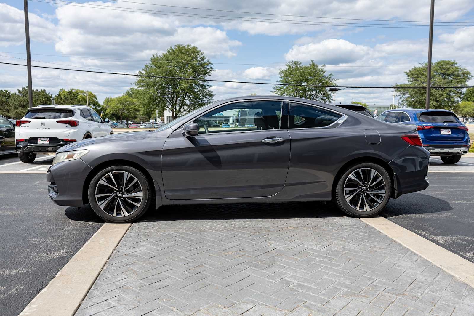 Used 2016 Modern Steel Metallic Honda EX image 4