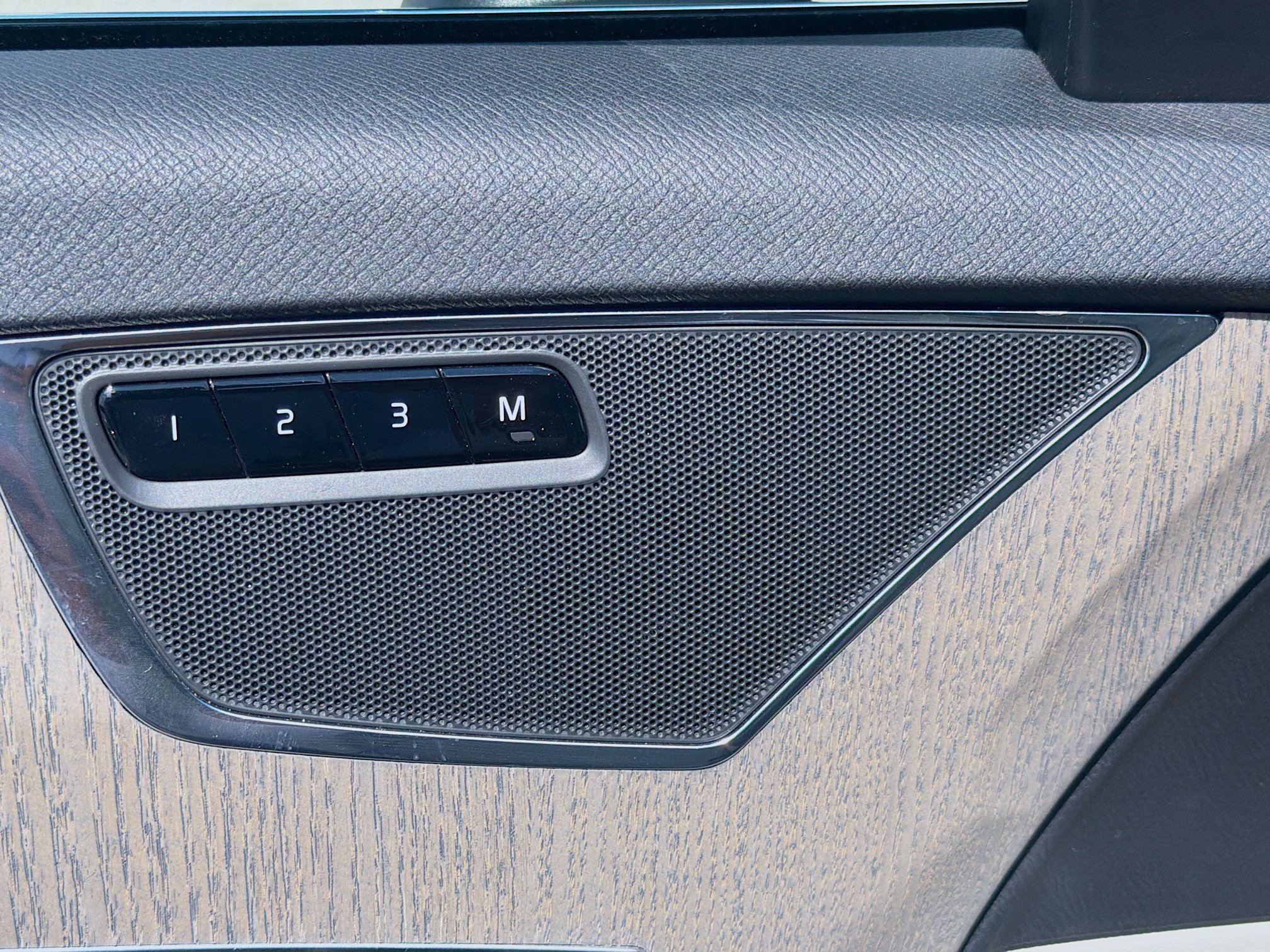 Used 2025 Denim Blue Metallic Volvo Plus image 24