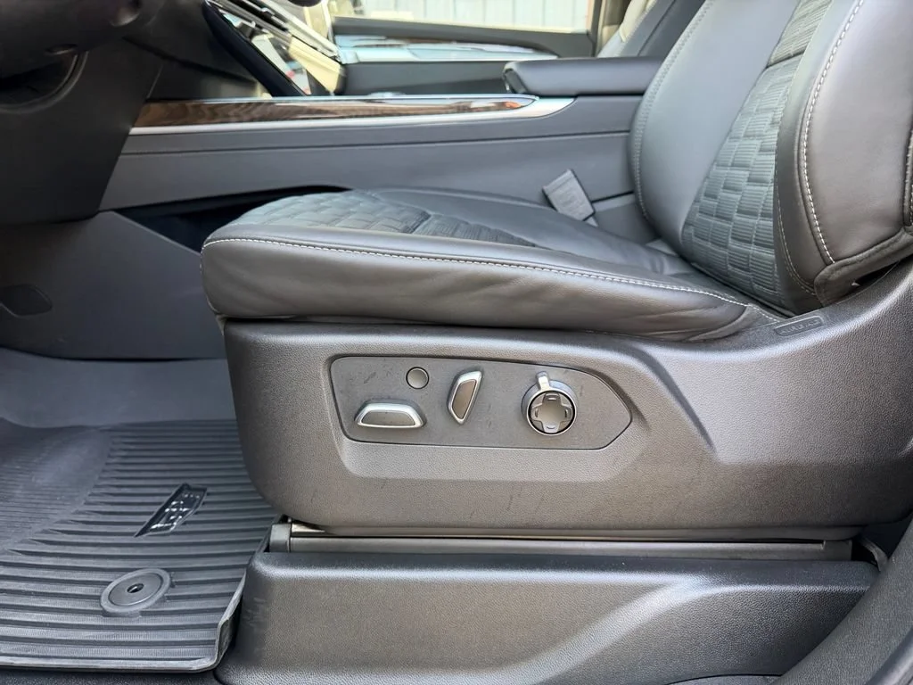 Used 2026 Black Raven Cadillac Platinum Sport image 31