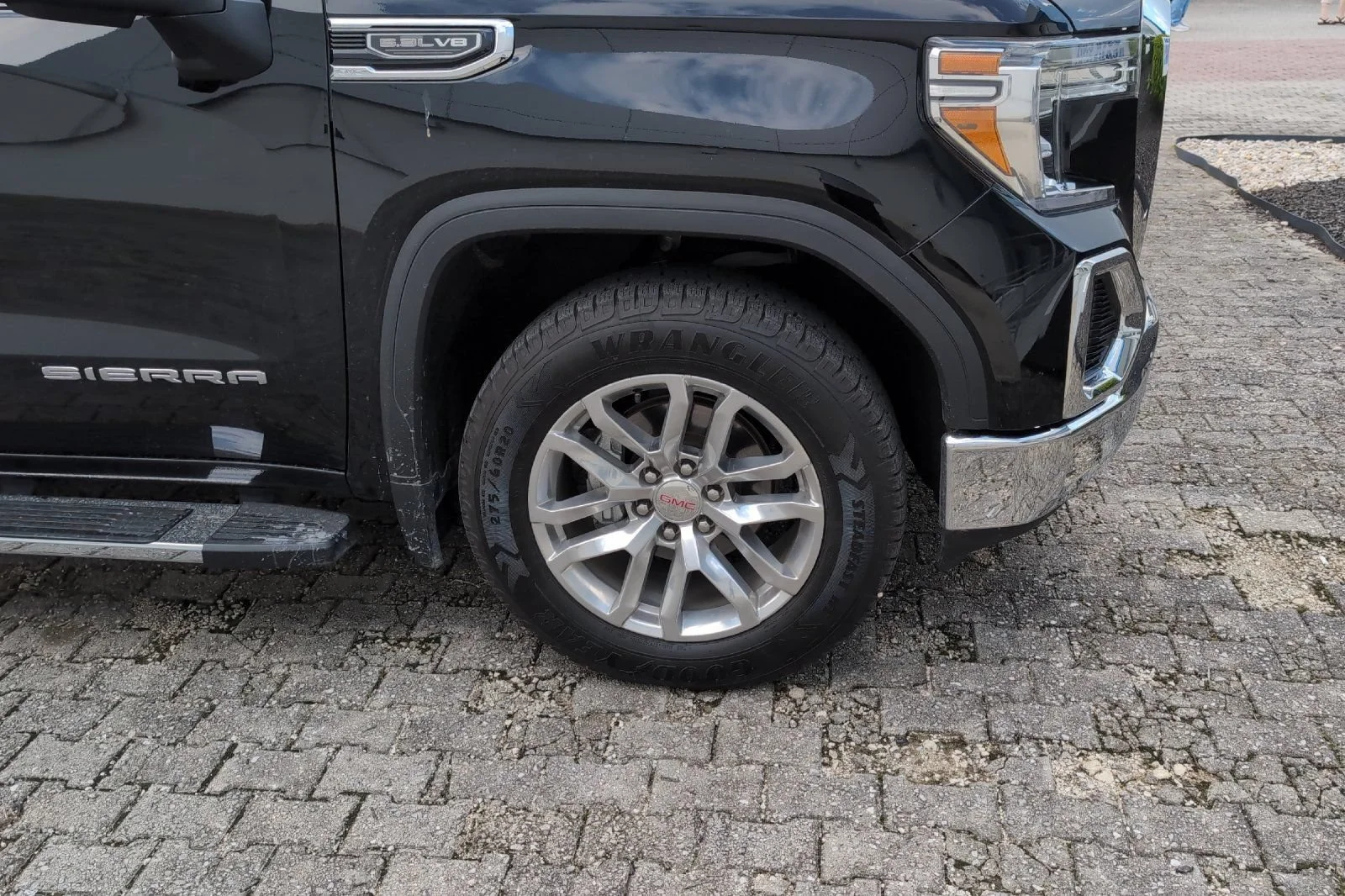 Used 2021 ONYX BLACK GMC SLT image 3