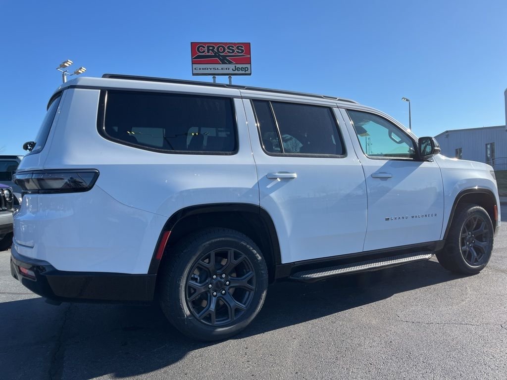 New 2026 Bright White Clear-Coat Exterior Paint Jeep Limited Altitude image 47