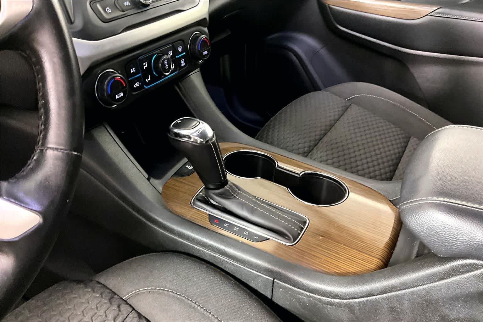 Used 2019 Summit White GMC SLE image 16