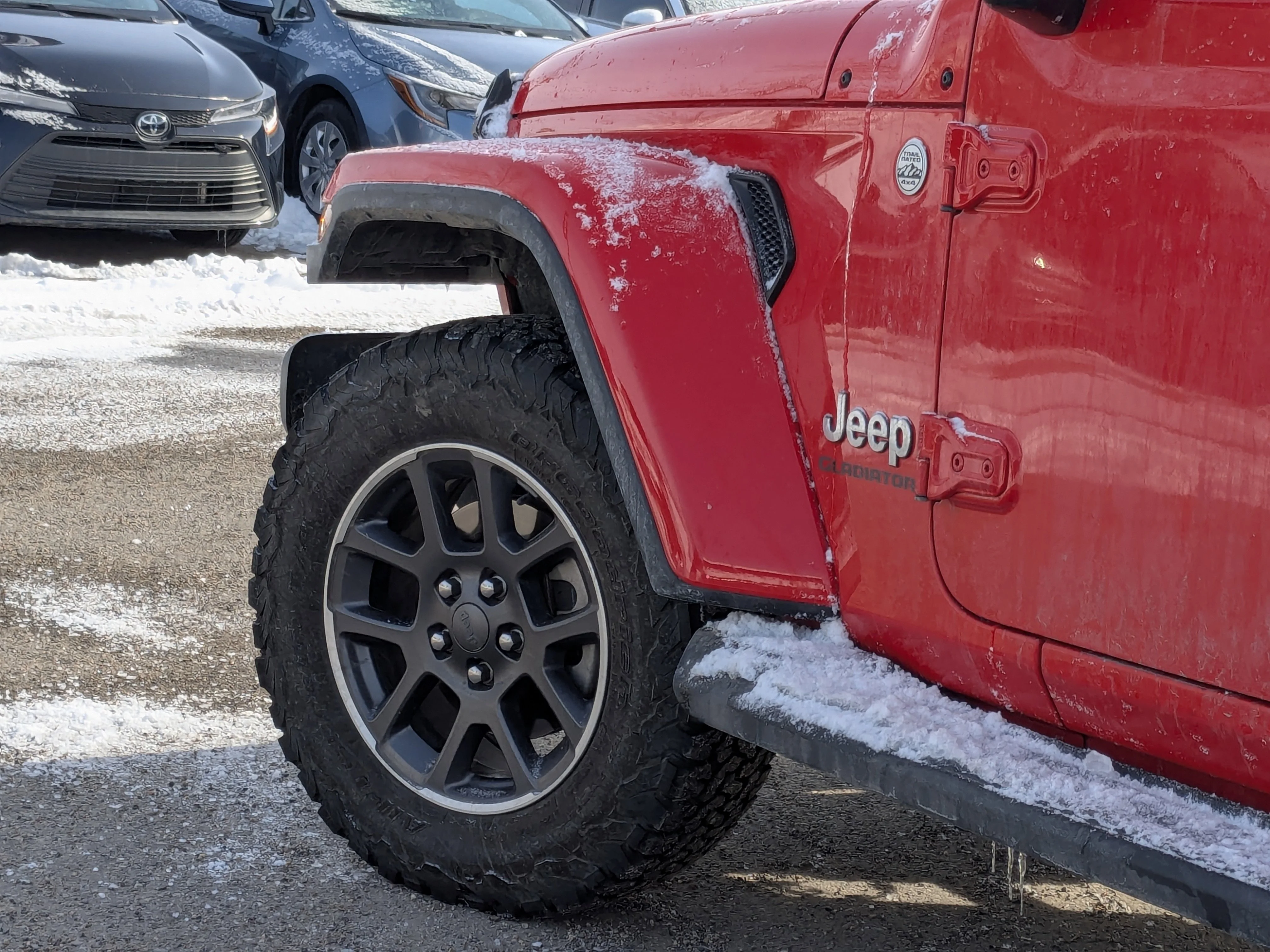 Used 2020 Red Jeep Overland - LED Grp - Safety Tec Grp - Advanced Safety - Trailer Tow Grp - Cold Weather. image 9