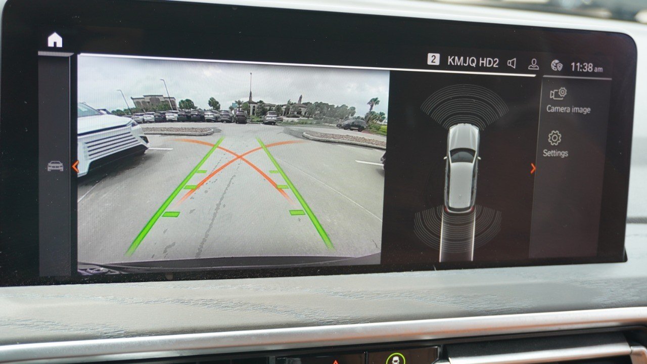 Used 2022 Gray BMW sDrive30i image 17