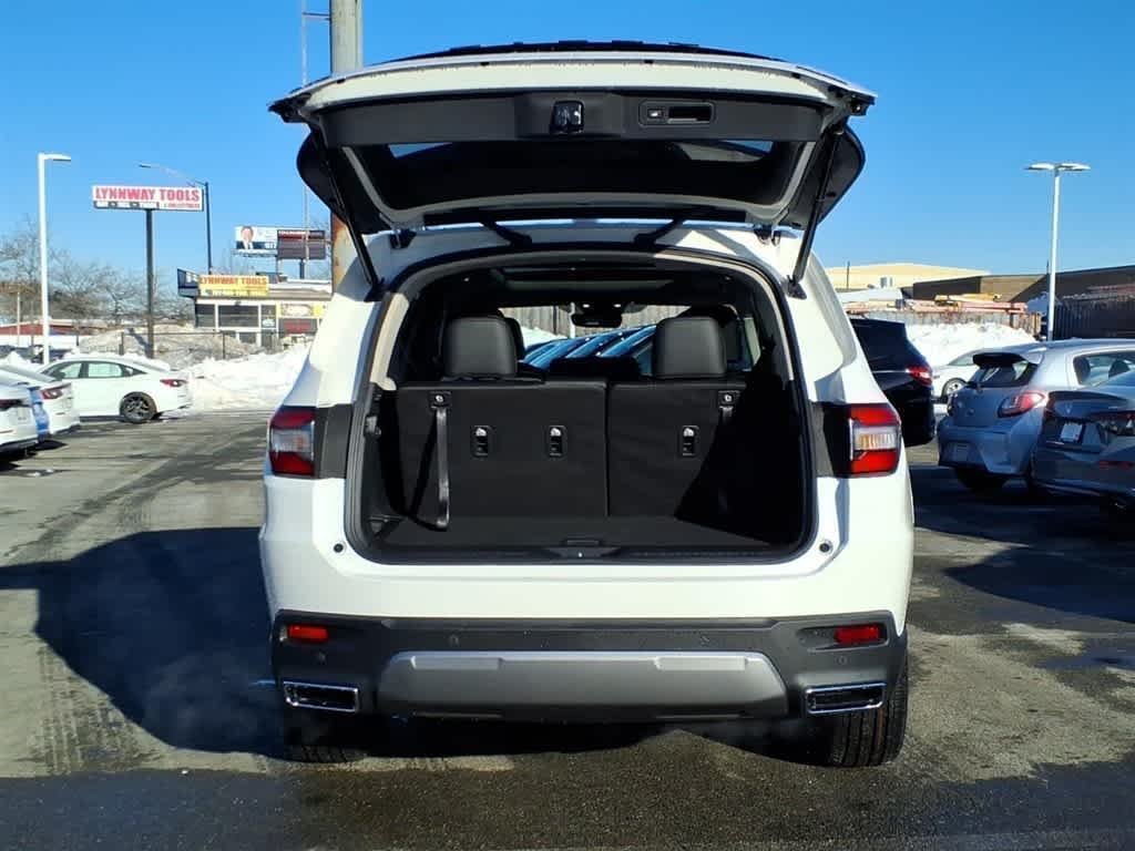 View vehicle photo 5