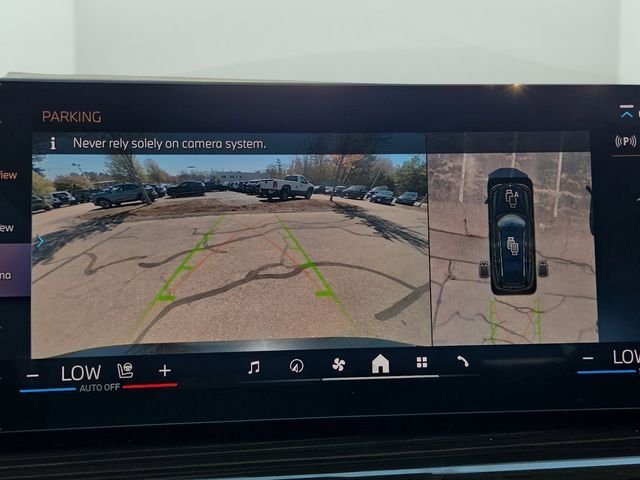 Used 2026 Black BMW xDrive40i image 9