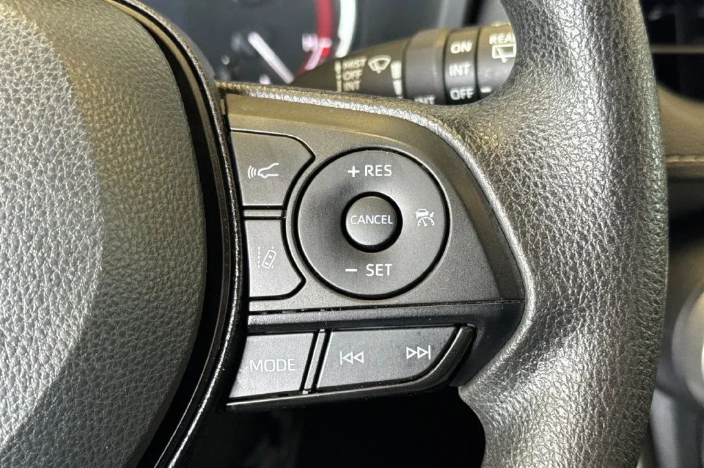 Used 2024 Ice Cap Toyota XLE image 29