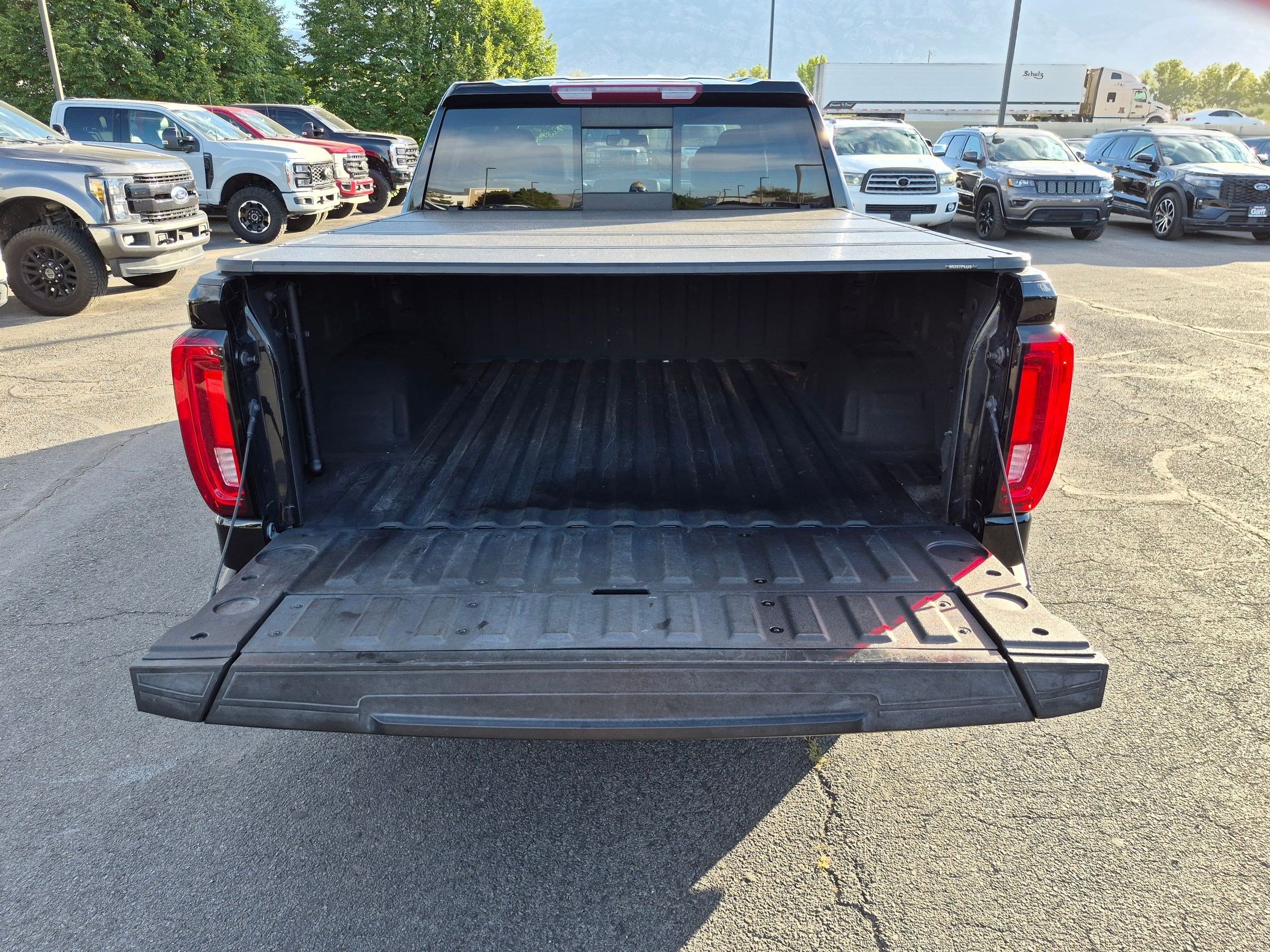 Used 2020 Onyx Black GMC SLT image 29