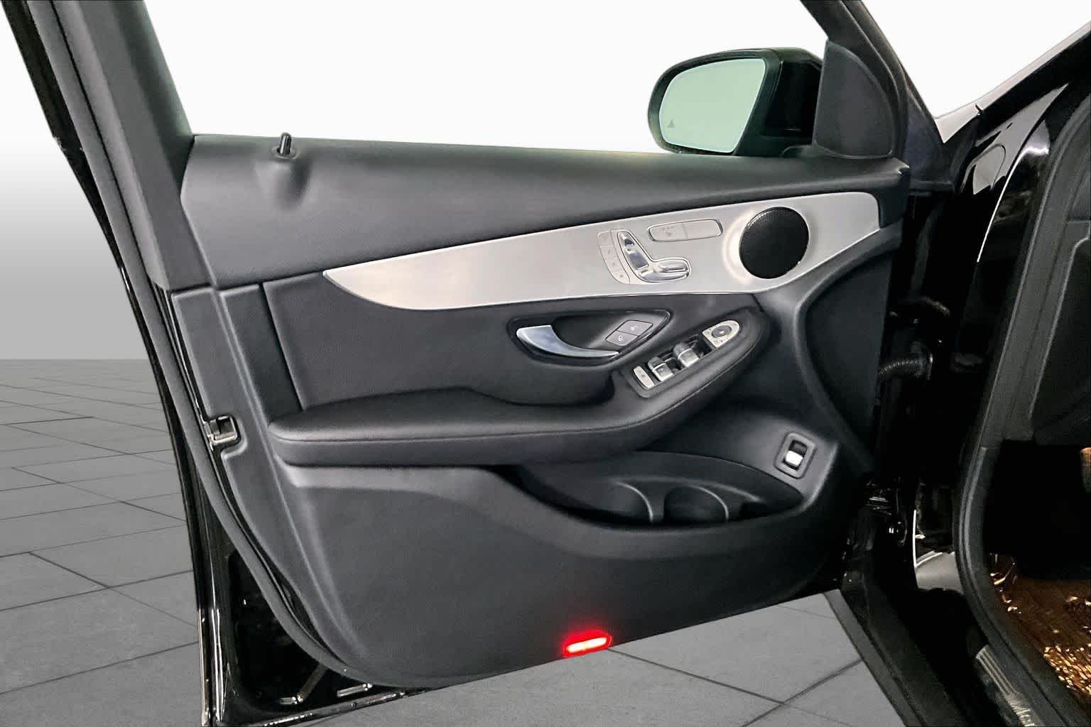 Used 2019 Black Mercedes-Benz GLC 300 image 22