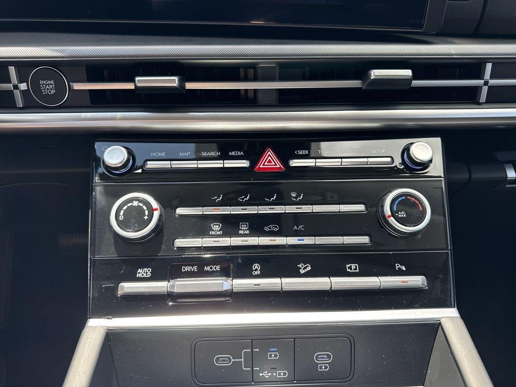 New 2027 Phantom Black Hyundai SE FWD image 16