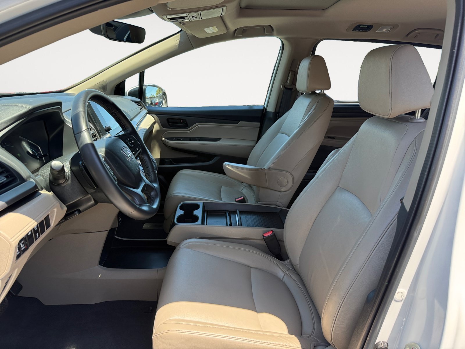 Used 2023 White Honda EX-L image 10