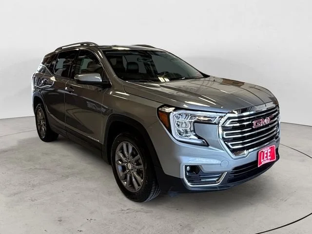 Used 2024 Sterling Metallic GMC SLT image 8