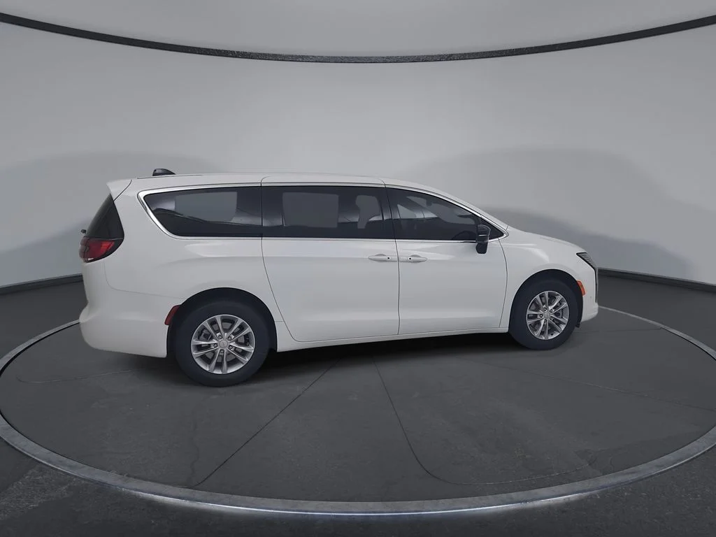 New 2027 Bright White Clear-Coat Exterior Paint Chrysler Select image 16