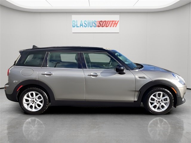 2016 Mini Clubman Base photo 2